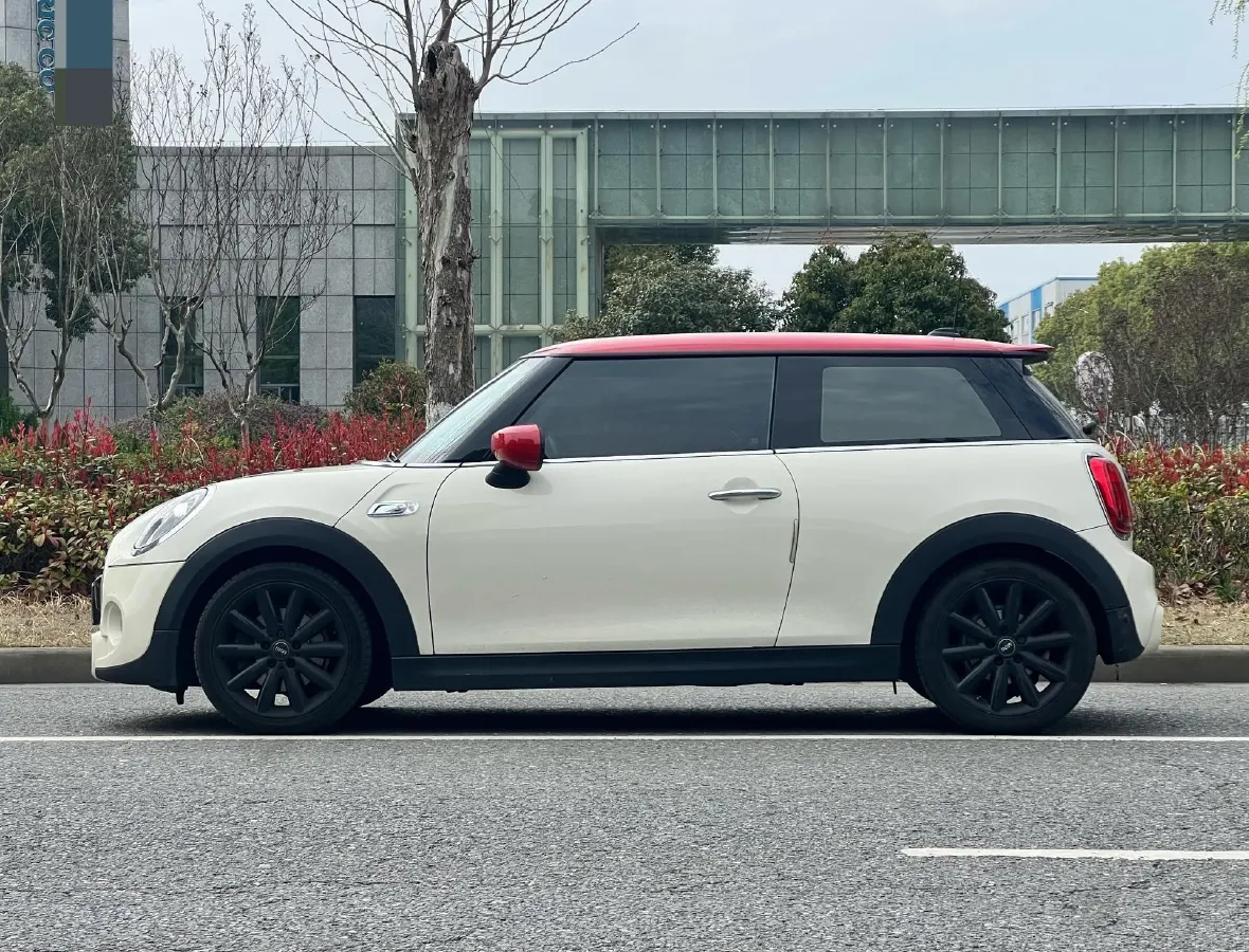 2019 MINI MINI 2.0T 192HP L4 7DCT,autocango,china used car exporter,china ev exporter,chinese used car exporter,chinese used ev exporter
