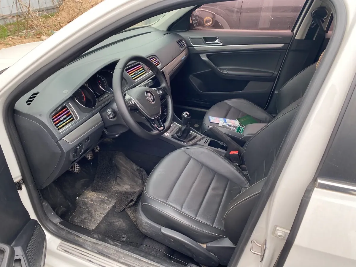 2017 Zotye Damy X7 1.8T 177HP L4 5MT,autocango,china used car exporter,china ev exporter,chinese used car exporter,chinese used ev exporter