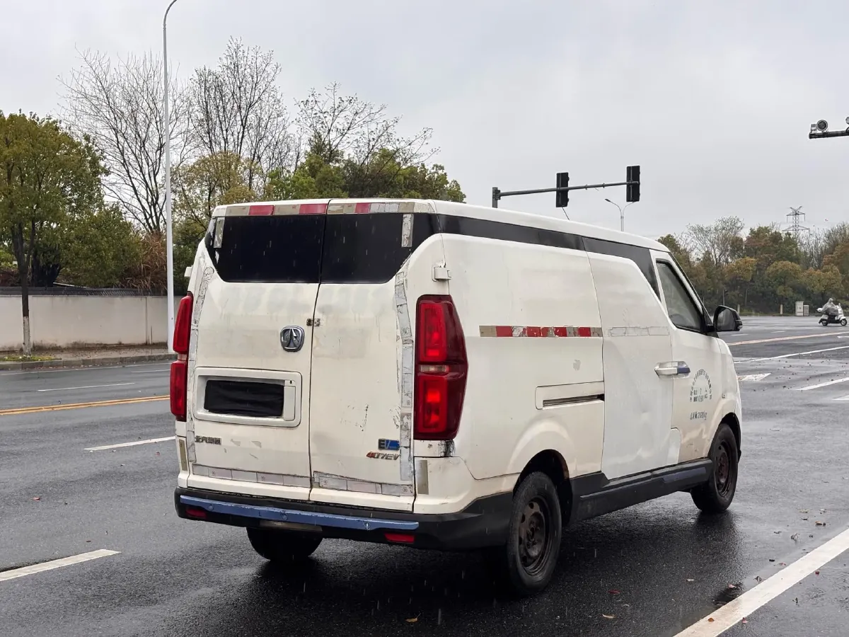 2018 SRM T20 EV BEV 35.04KWH,autocango,china used car exporter,china ev exporter,chinese used car exporter,chinese used ev exporter