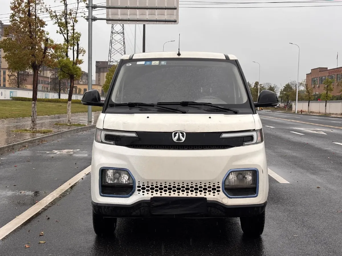 2018 SRM T20 EV BEV 35.04KWH,autocango,china used car exporter,china ev exporter,chinese used car exporter,chinese used ev exporter