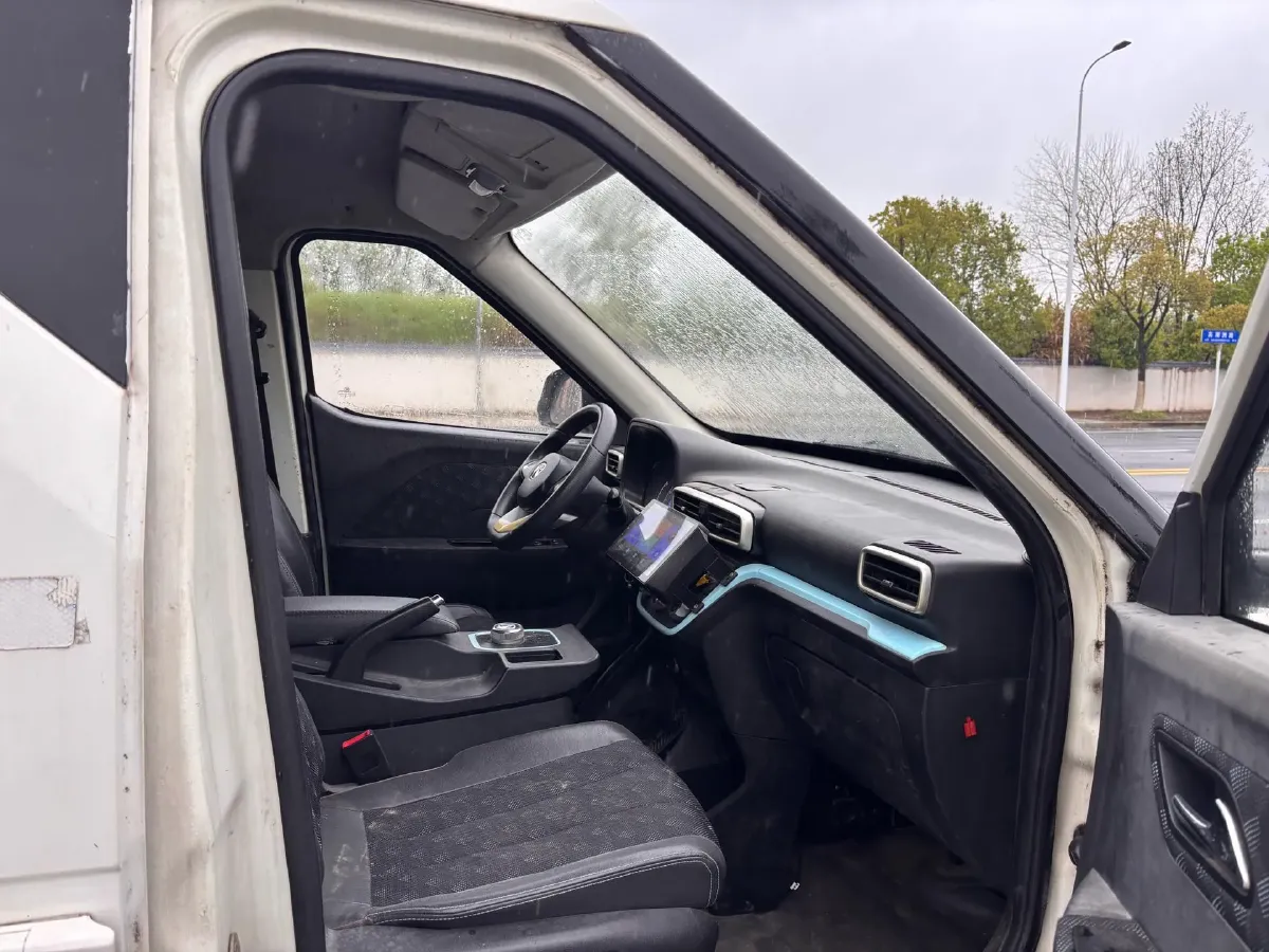 2018 SRM T20 EV BEV 35.04KWH,autocango,china used car exporter,china ev exporter,chinese used car exporter,chinese used ev exporter