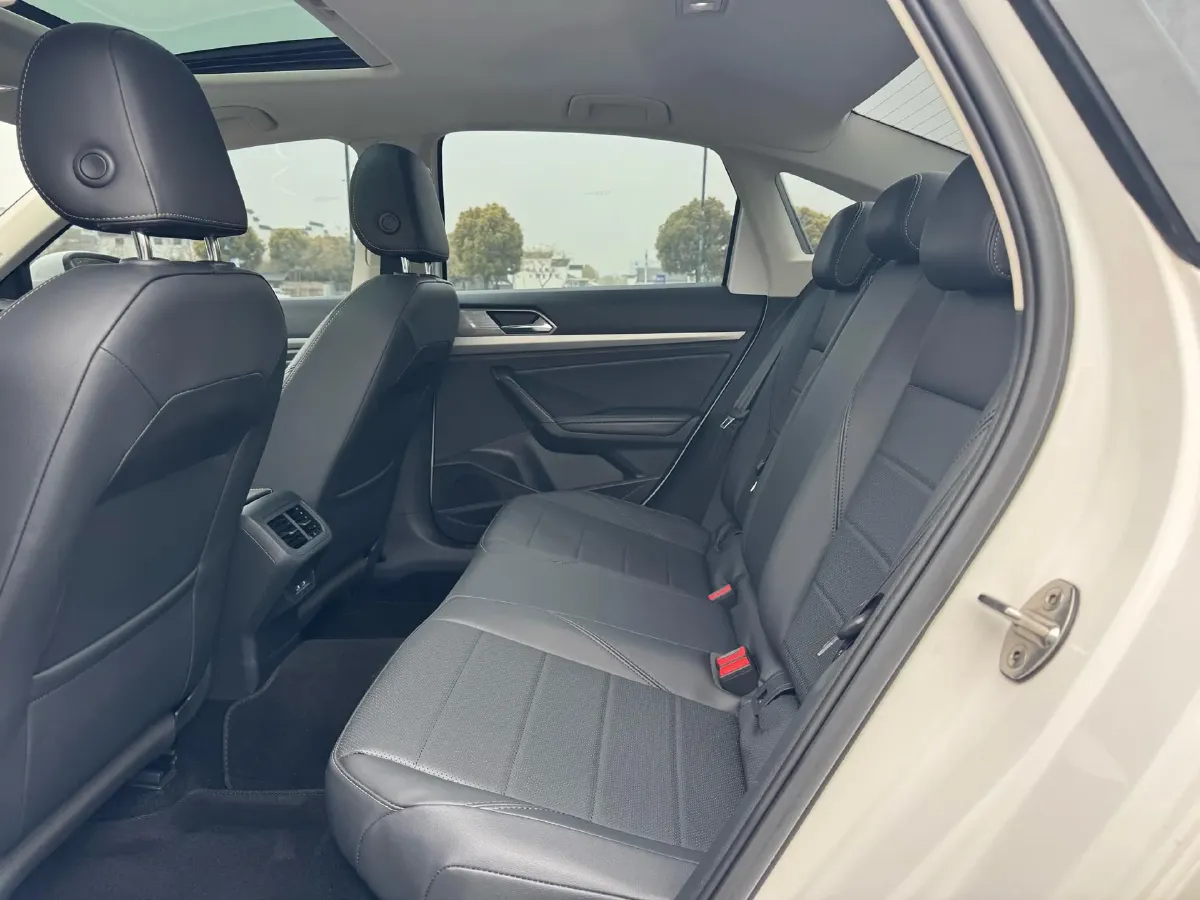 2019 Volkswagen Lavida 1.2T 116HP L4 7DCT,autocango,china used car exporter,china ev exporter,chinese used car exporter,chinese used ev exporter