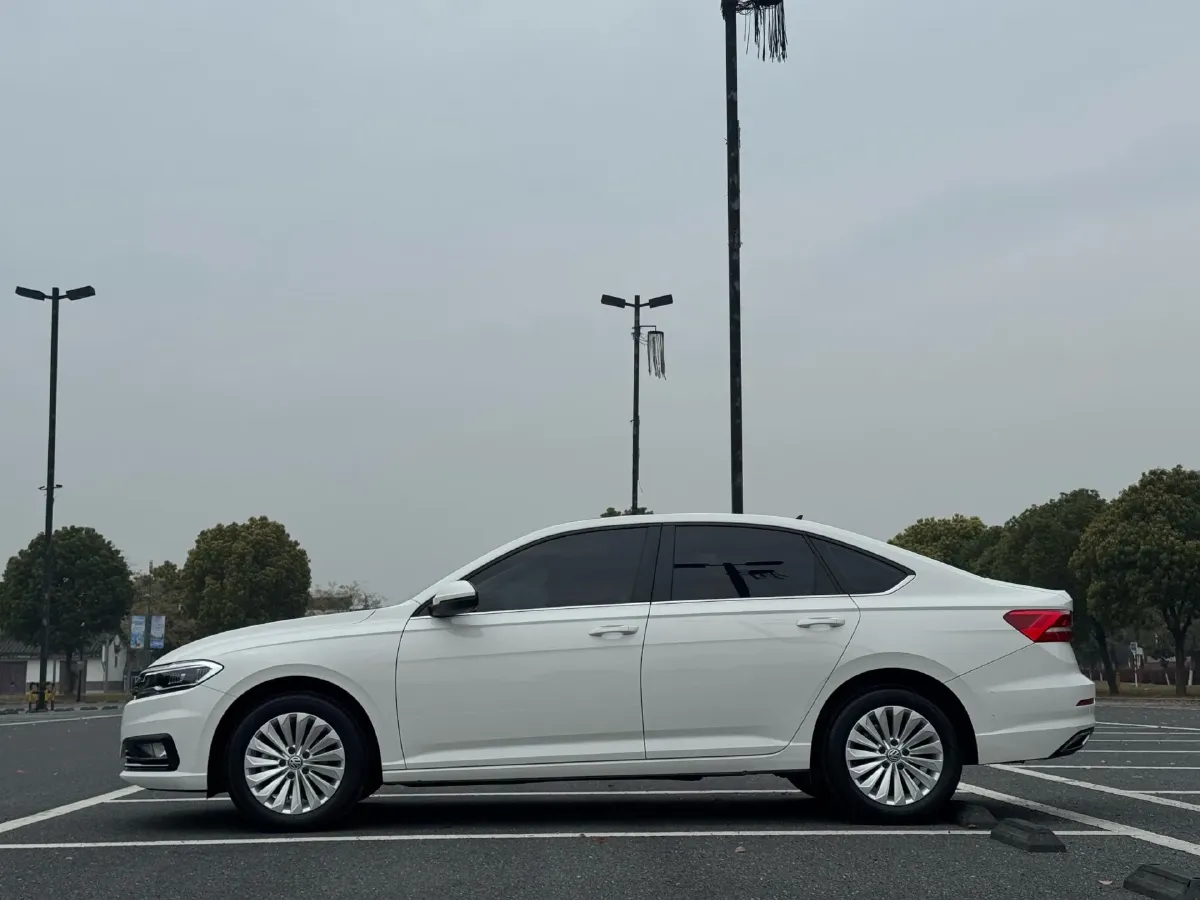 2019 Volkswagen Lavida 1.2T 116HP L4 7DCT,autocango,china used car exporter,china ev exporter,chinese used car exporter,chinese used ev exporter