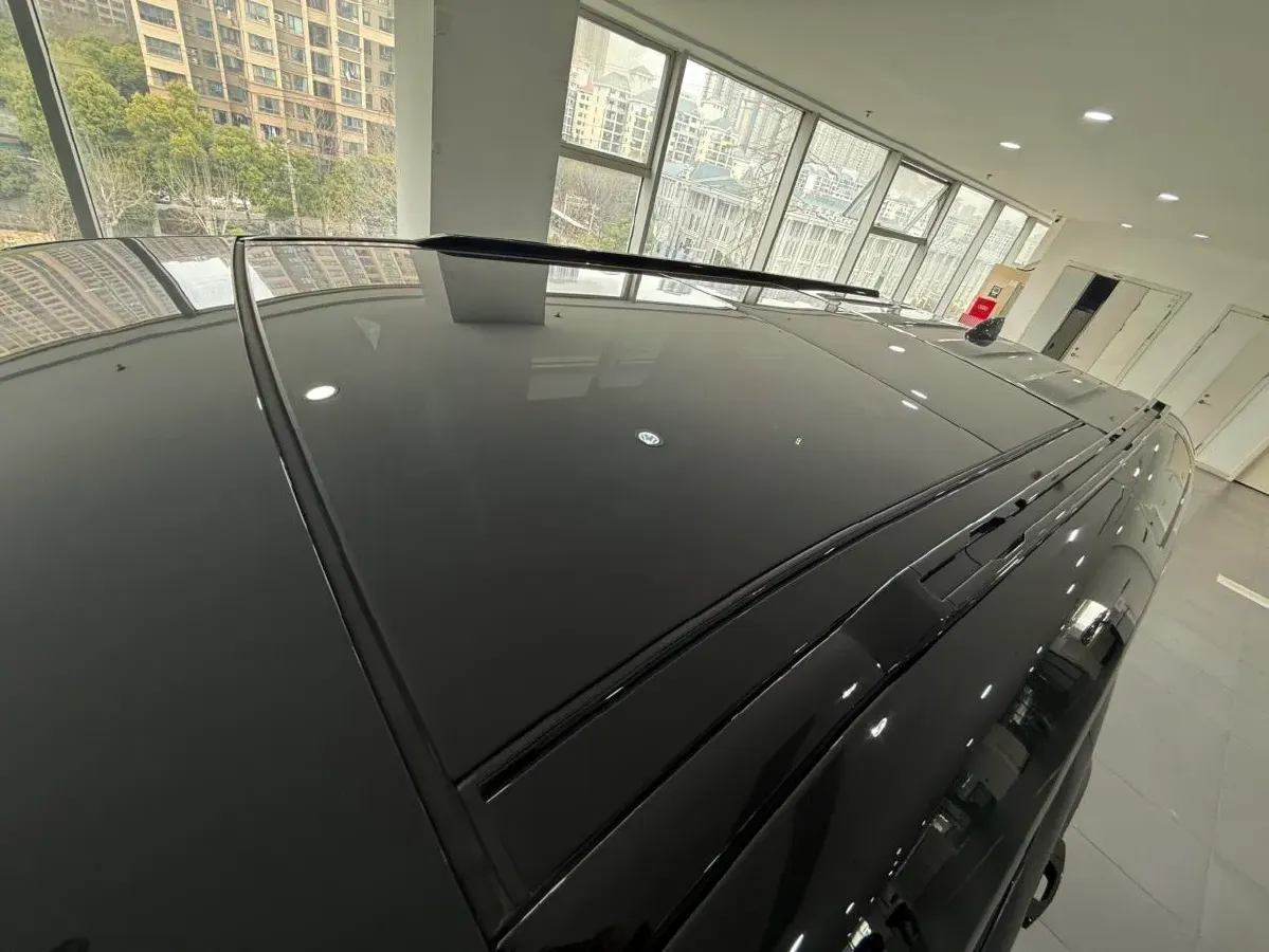 2025 Land Rover Defender 3.0T 400HP L6 8AT,autocango,china used car exporter,china ev exporter,chinese used car exporter,chinese used ev exporter