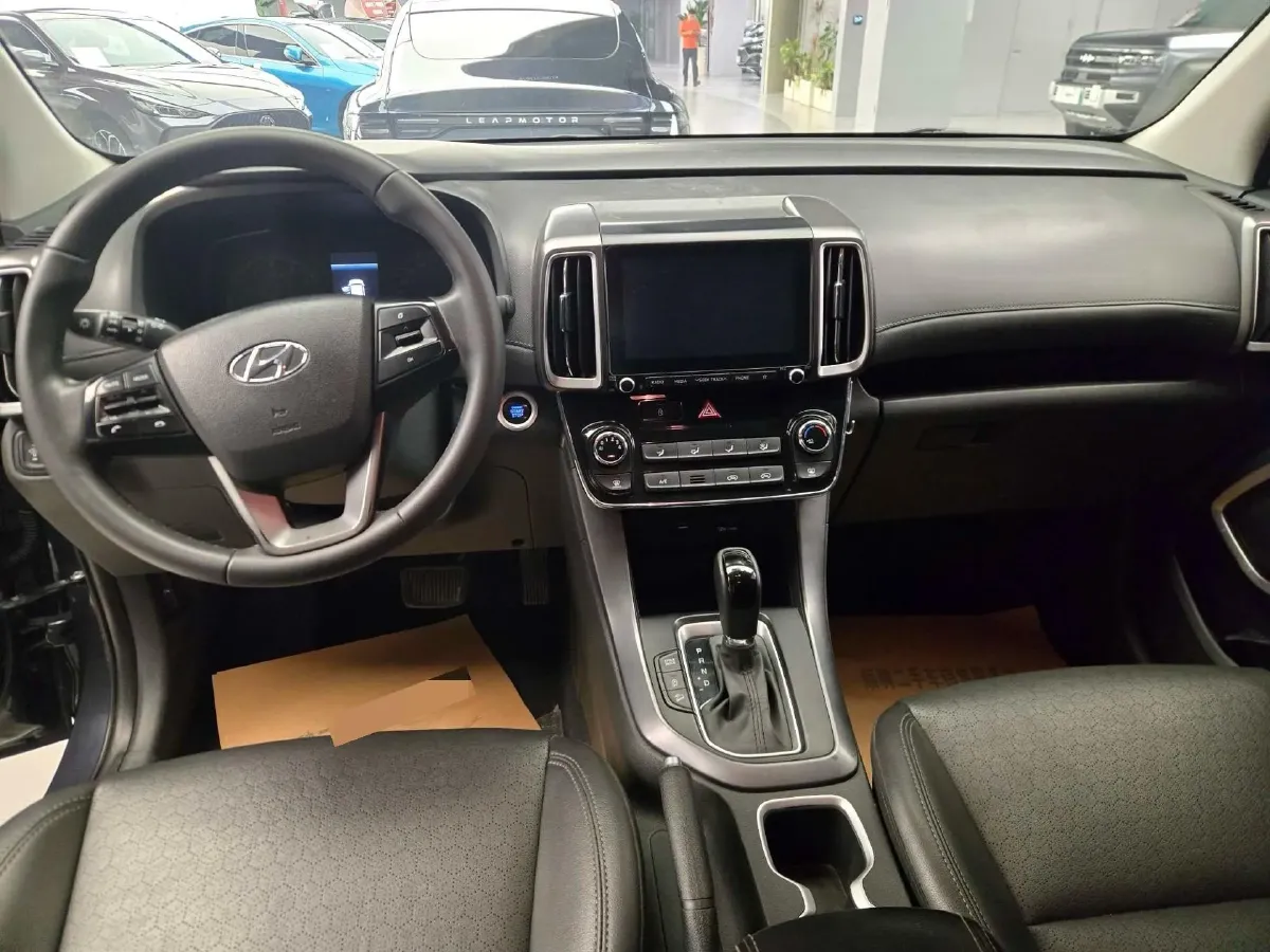 2020 Hyundai ix35 2.0L 160HP L4 6AT,autocango,china used car exporter,china ev exporter,chinese used car exporter,chinese used ev exporter