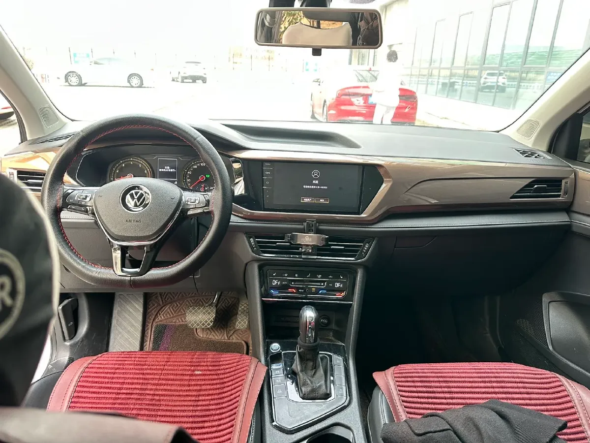 2021 Volkswagen Tharu 1.4T 150HP L4 7DCT,autocango,china used car exporter,china ev exporter,chinese used car exporter,chinese used ev exporter