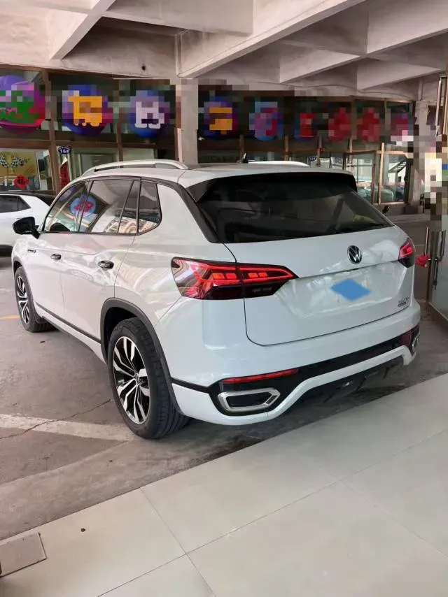 2019 Jeep Cherokee 2.0T 234HP L4 9AT,autocango,china used car exporter,china ev exporter,chinese used car exporter,chinese used ev exporter