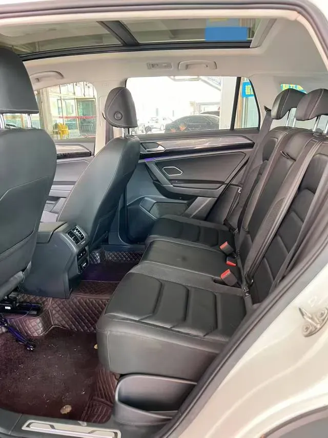 2019 Jeep Cherokee 2.0T 234HP L4 9AT,autocango,china used car exporter,china ev exporter,chinese used car exporter,chinese used ev exporter