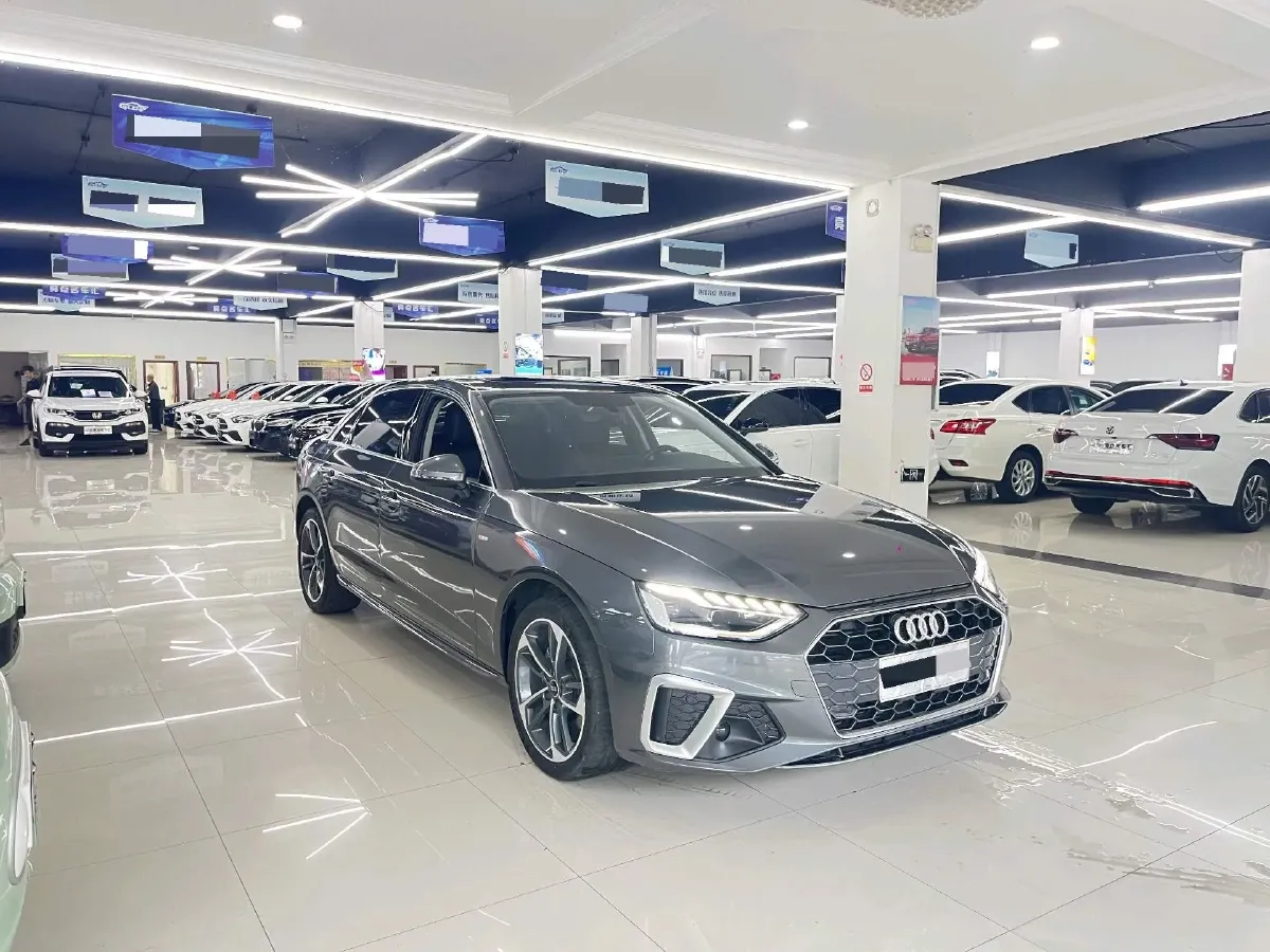 2024 Audi A4L 2.0T 190HP L4 7DCT,autocango,china used car exporter,china ev exporter,chinese used car exporter,chinese used ev exporter