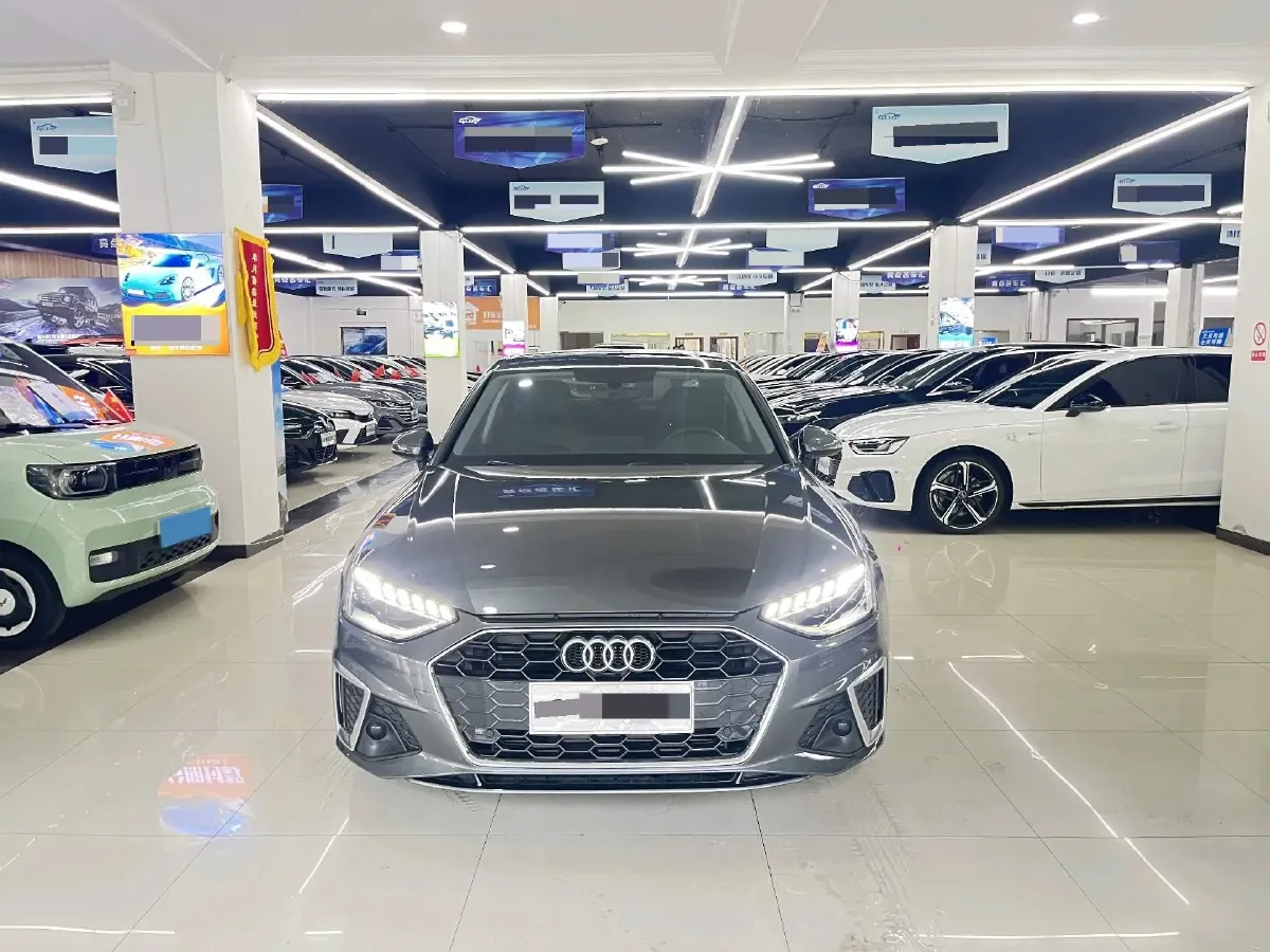 2024 Audi A4L 2.0T 190HP L4 7DCT,autocango,china used car exporter,china ev exporter,chinese used car exporter,chinese used ev exporter