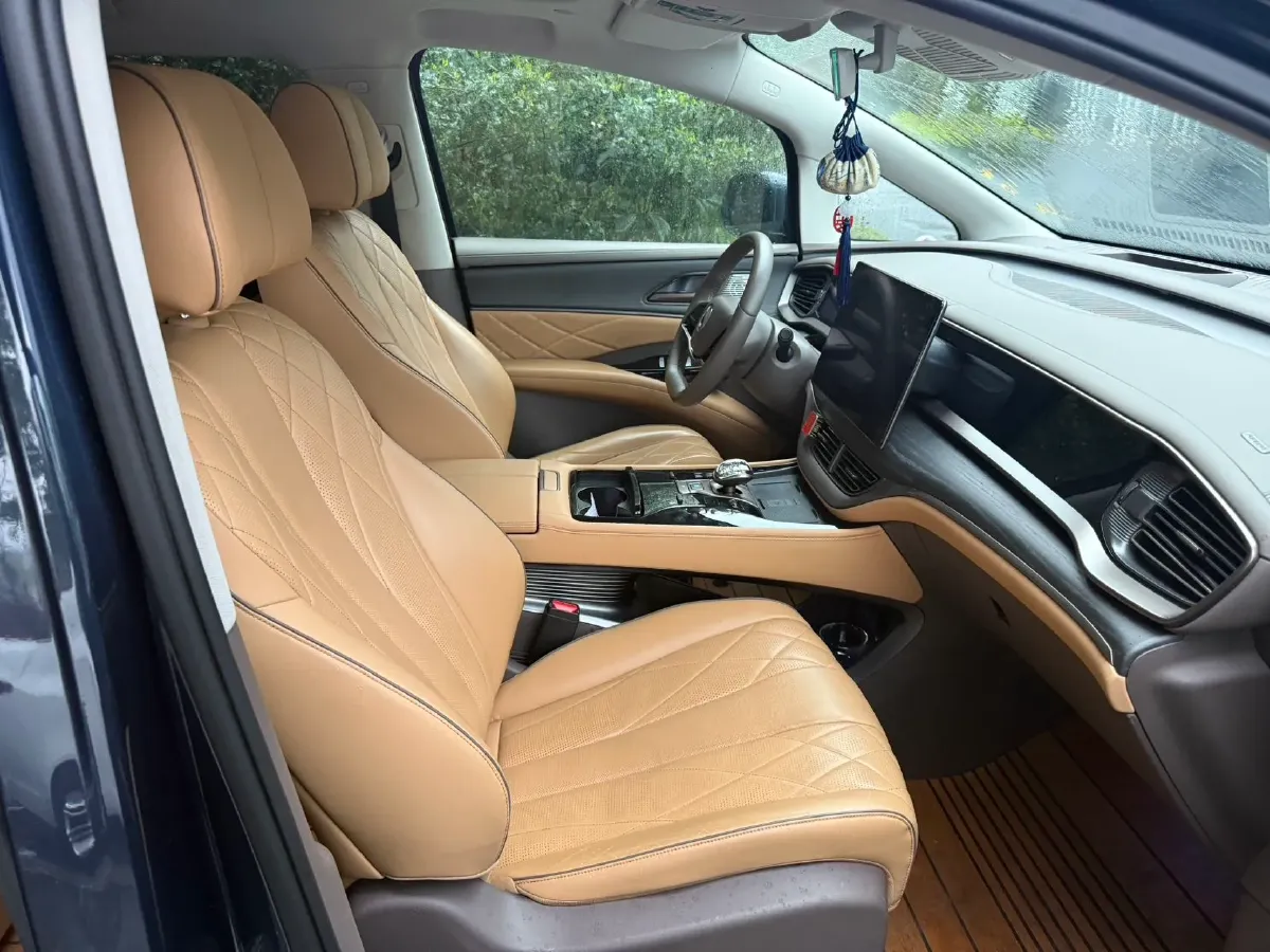 2022 Mercedes-Benz GLC Class 2.0T 197HP L4 9AT,autocango,china used car exporter,china ev exporter,chinese used car exporter,chinese used ev exporter