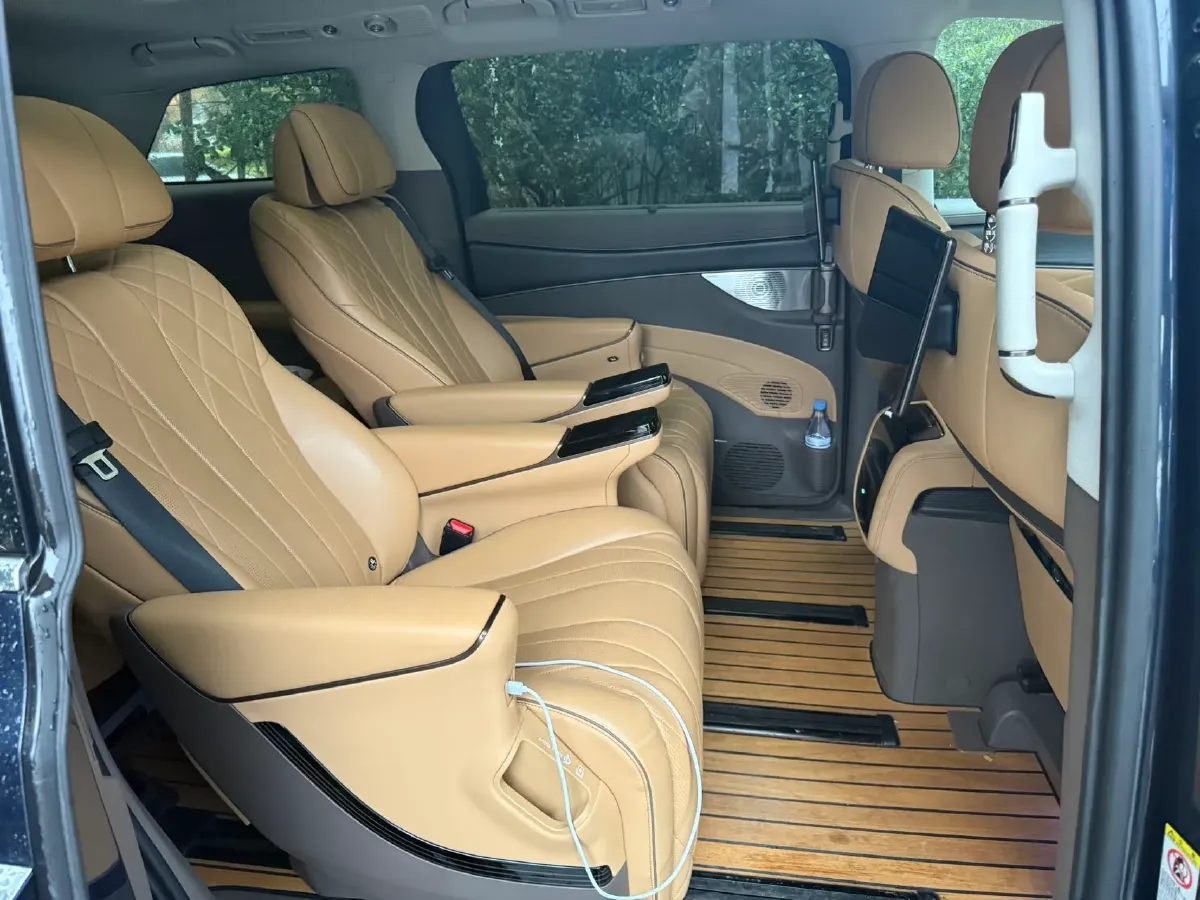 2022 Mercedes-Benz GLC Class 2.0T 197HP L4 9AT,autocango,china used car exporter,china ev exporter,chinese used car exporter,chinese used ev exporter