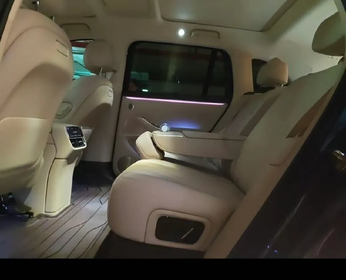 2026 AITO AITO M7 REEV 160HP REEV,autocango,china used car exporter,china ev exporter,chinese used car exporter,chinese used ev exporter