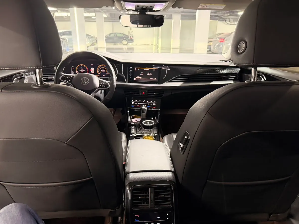 2023 Volkswagen Passat 2.0T 186HP L4 7DCT,autocango,china used car exporter,china ev exporter,chinese used car exporter,chinese used ev exporter