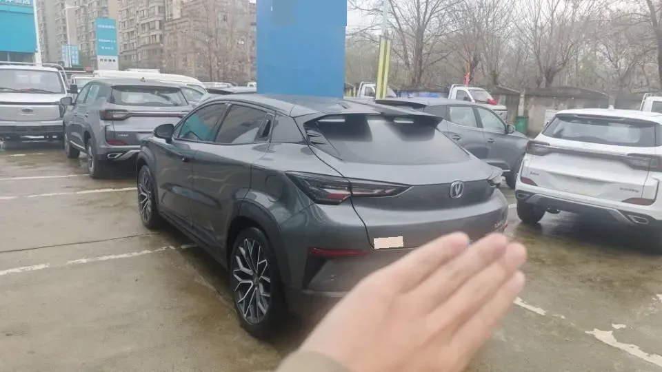 2022 ChangAn UNI-T 1.5T 188HP L4 7DCT,autocango,china used car exporter,china ev exporter,chinese used car exporter,chinese used ev exporter