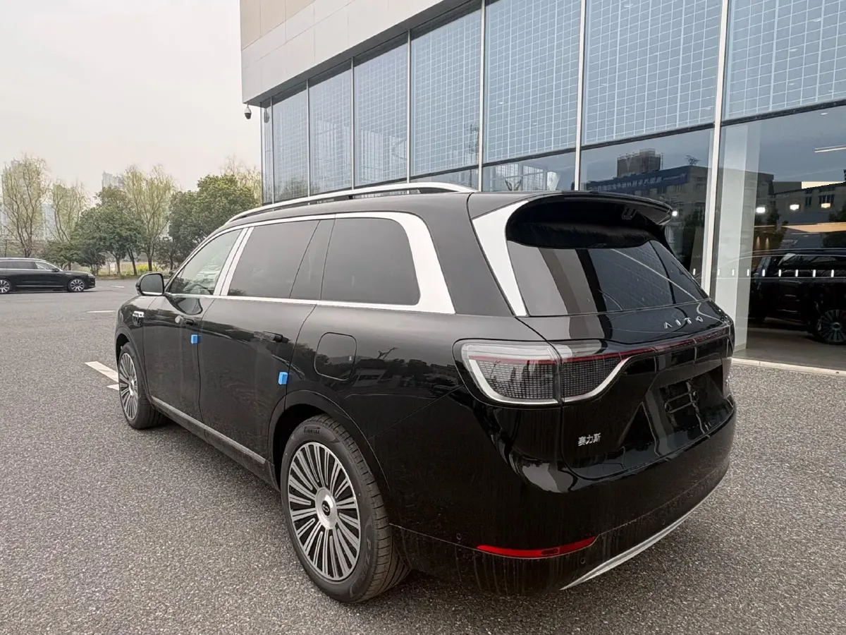 2025 AITO AITO M9 REEV 160HP REEV 52KWH,autocango,china used car exporter,china ev exporter,chinese used car exporter,chinese used ev exporter