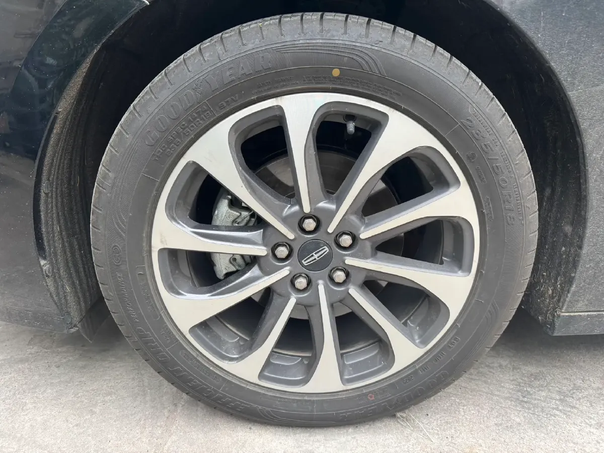 2024 Lincoln Z 2.0T 261HP L4 8AT,autocango,china used car exporter,china ev exporter,chinese used car exporter,chinese used ev exporter