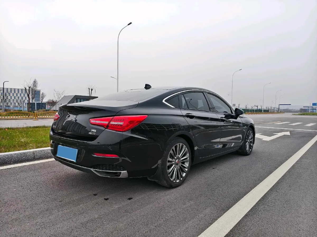 2020 HongQi H5 1.8T 197HP L4 6AT,autocango,china used car exporter,china ev exporter,chinese used car exporter,chinese used ev exporter