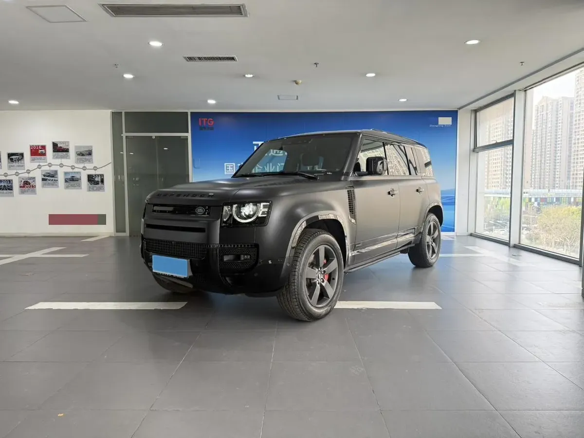 2025 Land Rover Defender 3.0T 400HP L6 8AT,autocango,china used car exporter,china ev exporter,chinese used car exporter,chinese used ev exporter