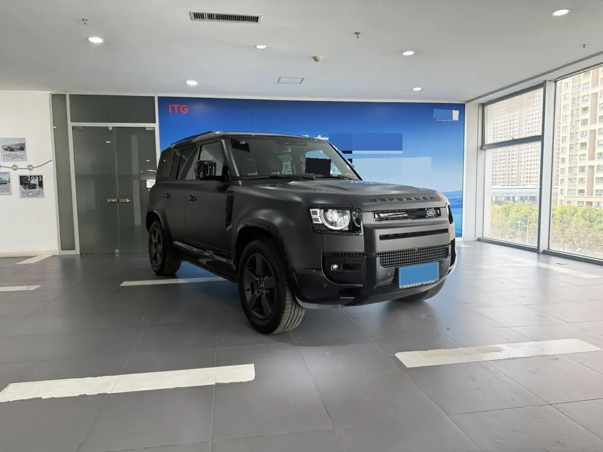 2025 Land Rover Defender 3.0T 400HP L6 8AT,autocango,china used car exporter,china ev exporter,chinese used car exporter,chinese used ev exporter