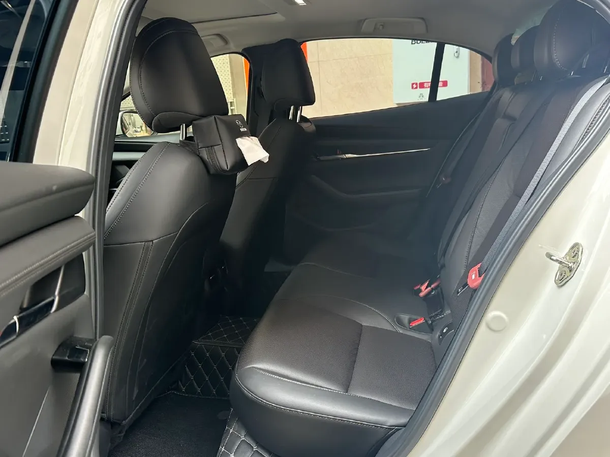 2023 Mazda 3 Axela 2.0L 158HP L4 6AT,autocango,china used car exporter,china ev exporter,chinese used car exporter,chinese used ev exporter