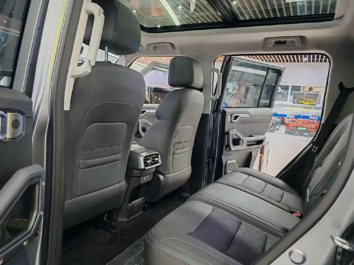 2024 Jetour ShanHai TravellerC-DM 1.5T 156HP L4 3DHT PHEV 26.7KWH,autocango,china used car exporter,china ev exporter,chinese used car exporter,chinese used ev exporter