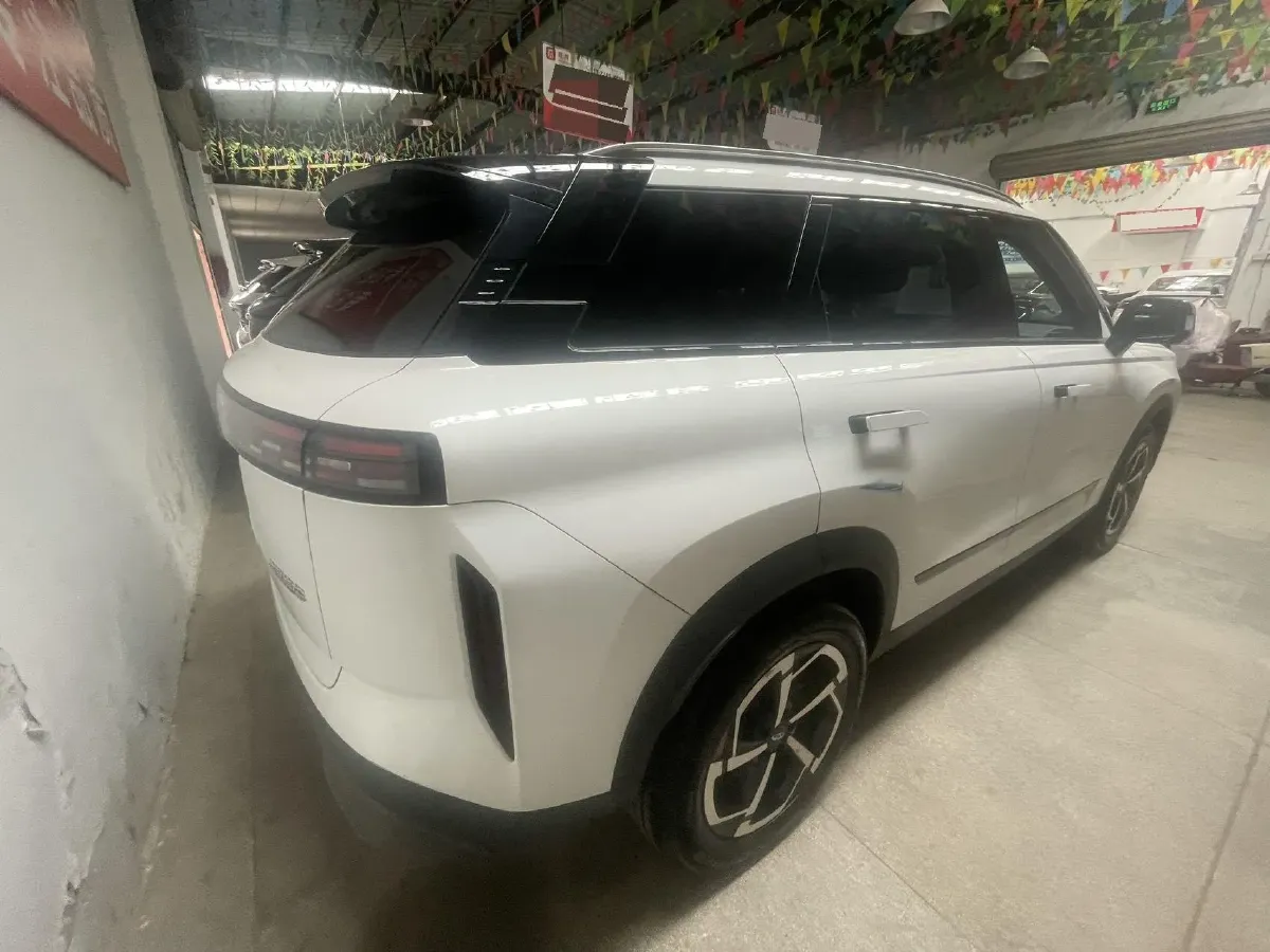 2023 Chery Exploration 06 1.6T 197HP L4 7DCT,autocango,china used car exporter,china ev exporter,chinese used car exporter,chinese used ev exporter
