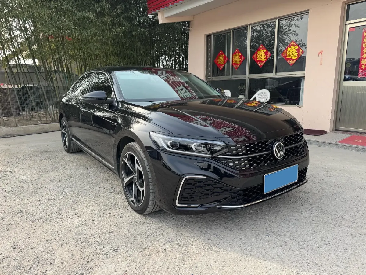 2024 Volkswagen Passat 2.0T 220HP L4 7DCT,autocango,china used car exporter,china ev exporter,chinese used car exporter,chinese used ev exporter