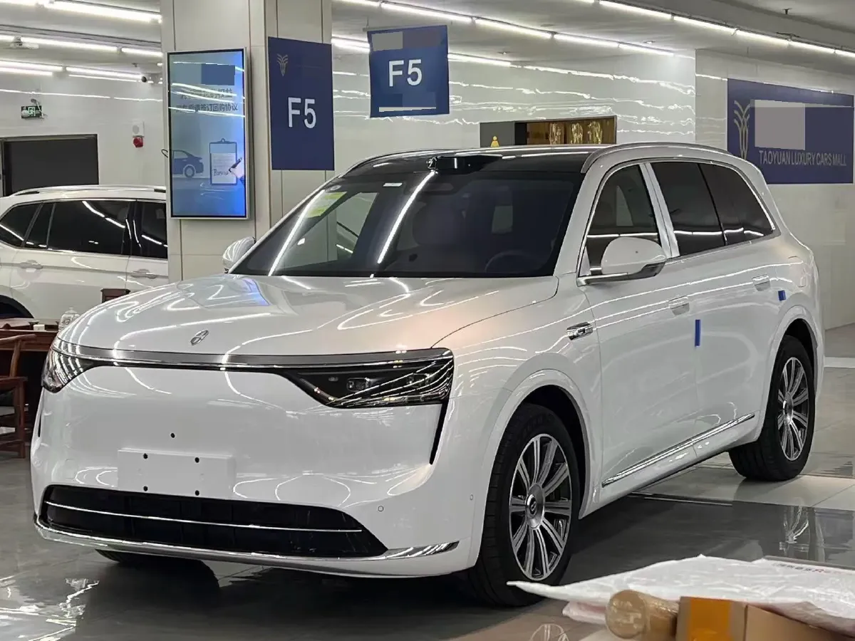 2025 AITO AITO M8 REEV 160HP REEV 53.4KWH,autocango,china used car exporter,china ev exporter,chinese used car exporter,chinese used ev exporter