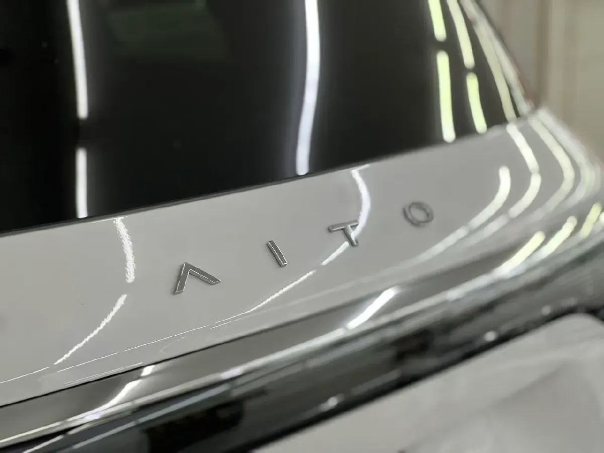 2025 AITO AITO M8 REEV 160HP REEV 53.4KWH,autocango,china used car exporter,china ev exporter,chinese used car exporter,chinese used ev exporter