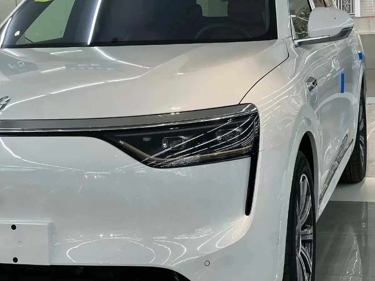 2025 AITO AITO M8 REEV 160HP REEV 53.4KWH,autocango,china used car exporter,china ev exporter,chinese used car exporter,chinese used ev exporter
