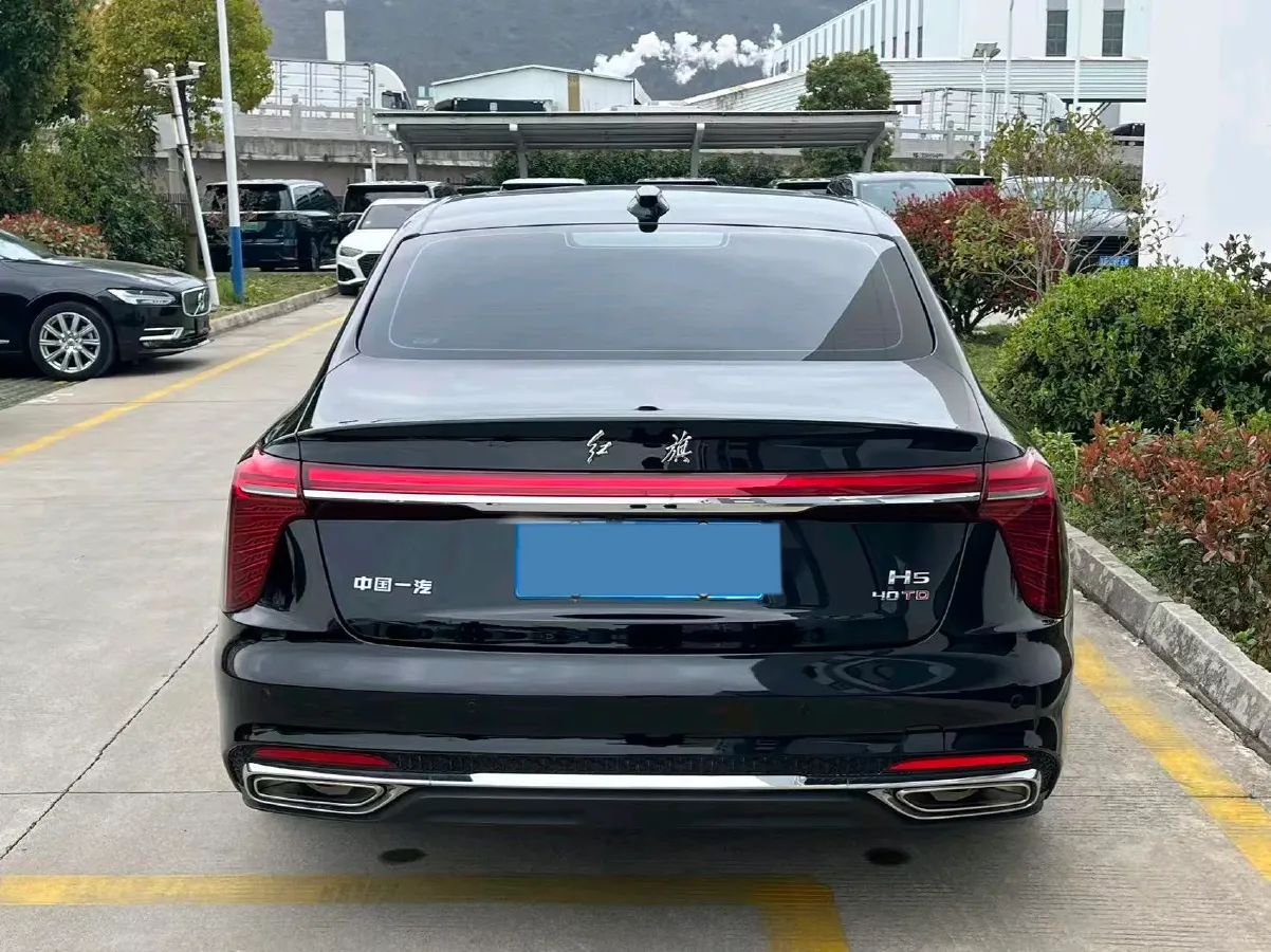 2024 HongQi H5 2.0T 224HP L4 8AT,autocango,china used car exporter,china ev exporter,chinese used car exporter,chinese used ev exporter