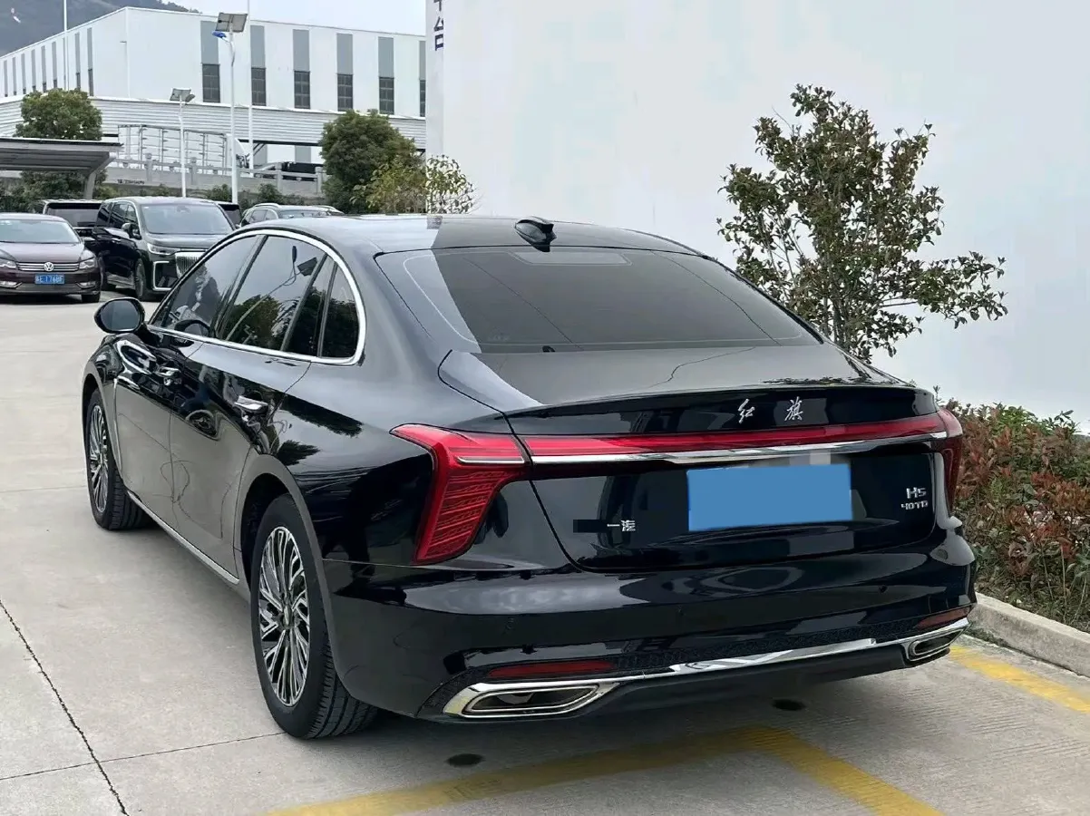 2024 HongQi H5 2.0T 224HP L4 8AT,autocango,china used car exporter,china ev exporter,chinese used car exporter,chinese used ev exporter
