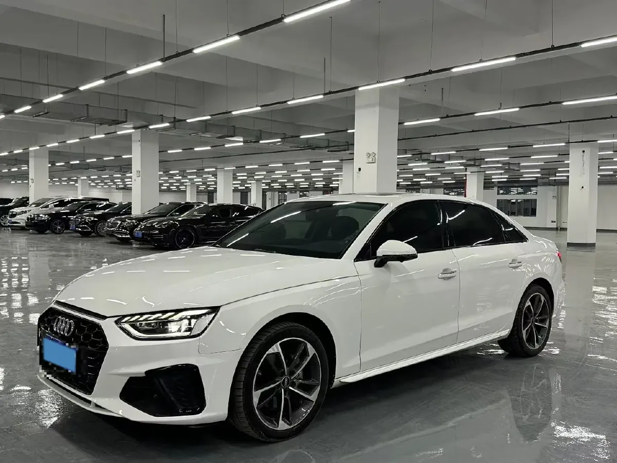 2023 Audi A4L 2.0T 190HP L4 7DCT,autocango,china used car exporter,china ev exporter,chinese used car exporter,chinese used ev exporter