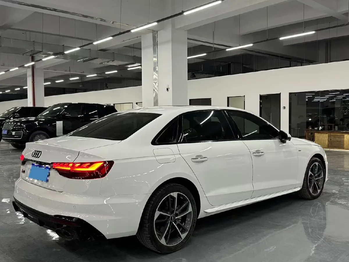 2023 Audi A4L 2.0T 190HP L4 7DCT,autocango,china used car exporter,china ev exporter,chinese used car exporter,chinese used ev exporter