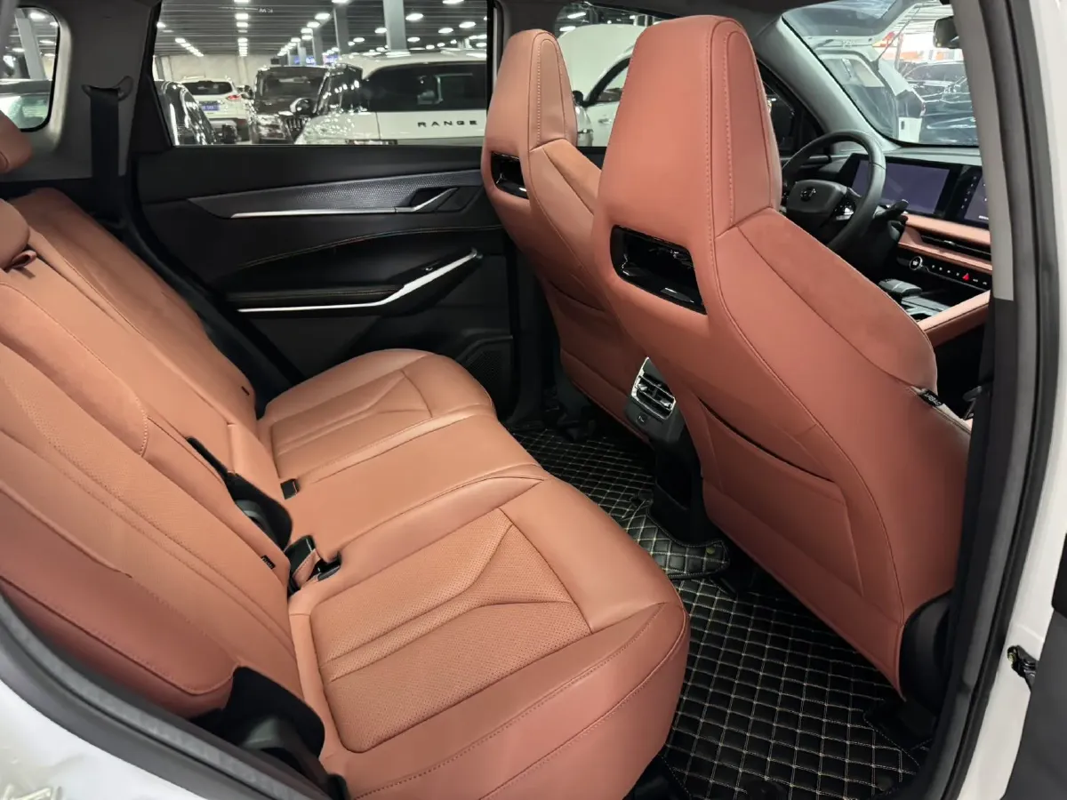 2025 ChangAn CS75 Plus 1.5T 188HP L4 8AT,autocango,china used car exporter,china ev exporter,chinese used car exporter,chinese used ev exporter