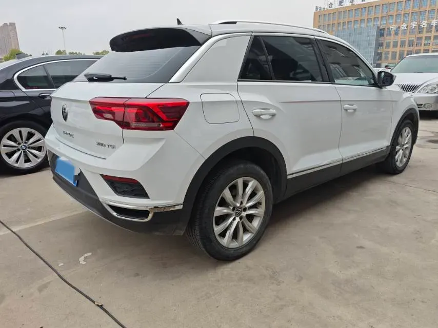 2022 Volkswagen T-Roc 1.4T 150HP L4 7DCT,autocango,china used car exporter,china ev exporter,chinese used car exporter,chinese used ev exporter