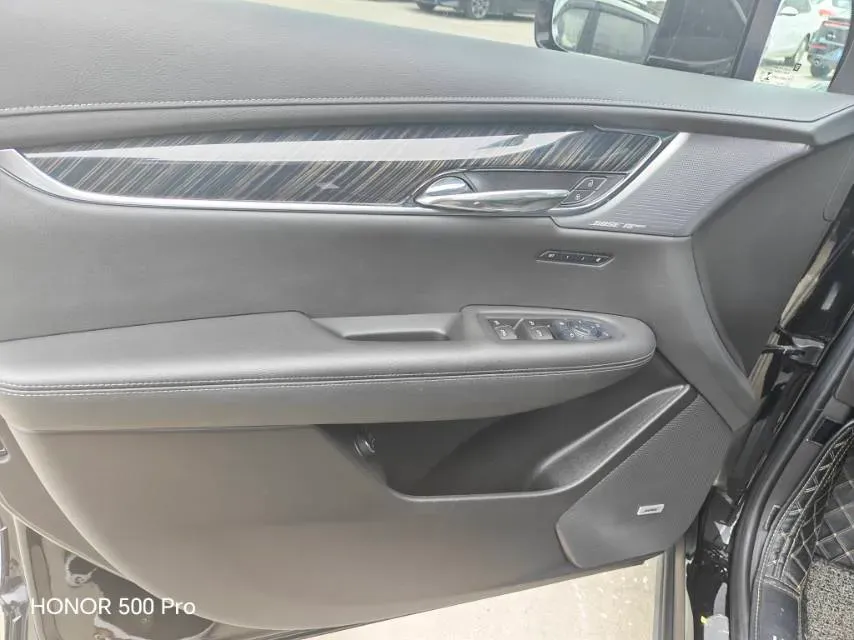 2022 Cadillac XT6 2.0T 237HP L4 9AT,autocango,china used car exporter,china ev exporter,chinese used car exporter,chinese used ev exporter