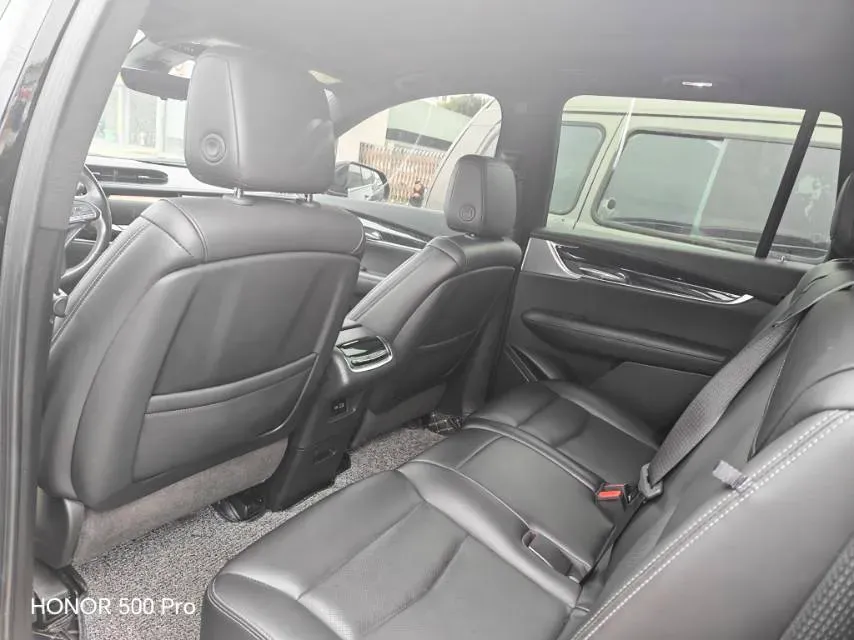 2022 Cadillac XT6 2.0T 237HP L4 9AT,autocango,china used car exporter,china ev exporter,chinese used car exporter,chinese used ev exporter