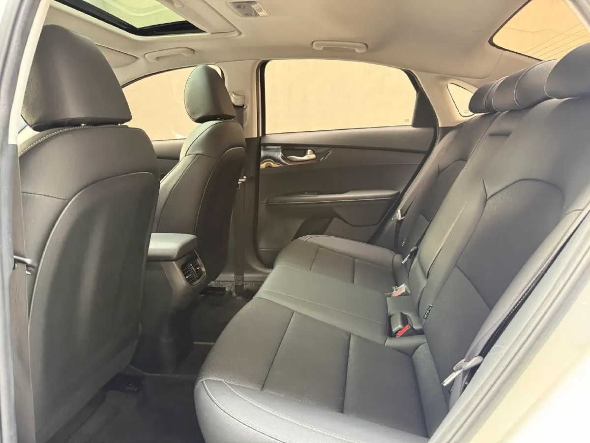 2021 Kia K3 1.5L 115HP L4 CVT,autocango,china used car exporter,china ev exporter,chinese used car exporter,chinese used ev exporter