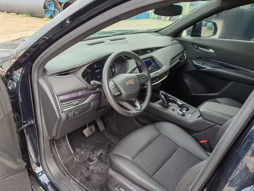 2022 Cadillac XT4 2.0T 237HP L4 9AT,autocango,china used car exporter,china ev exporter,chinese used car exporter,chinese used ev exporter
