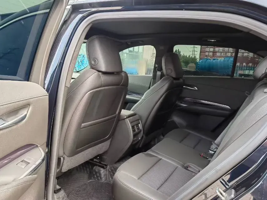 2022 Cadillac XT4 2.0T 237HP L4 9AT,autocango,china used car exporter,china ev exporter,chinese used car exporter,chinese used ev exporter