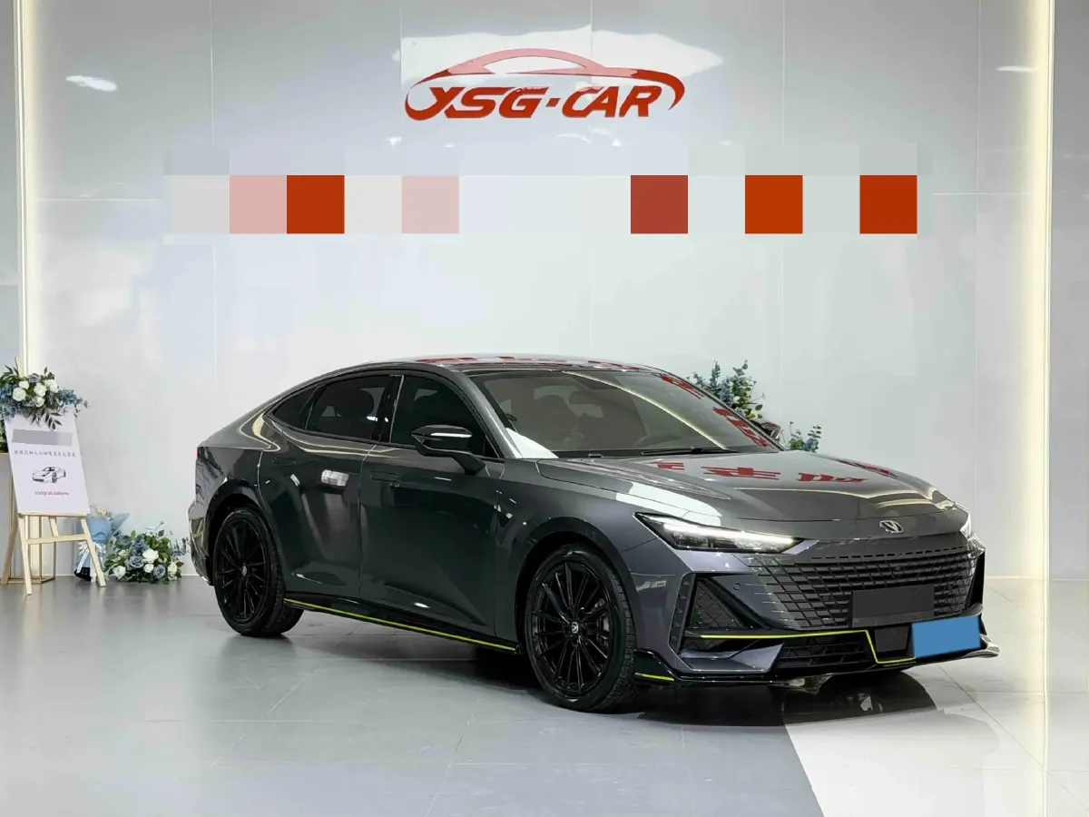 2022 ChangAn UNI-V 1.5T 188HP L4 7DCT,autocango,china used car exporter,china ev exporter,chinese used car exporter,chinese used ev exporter