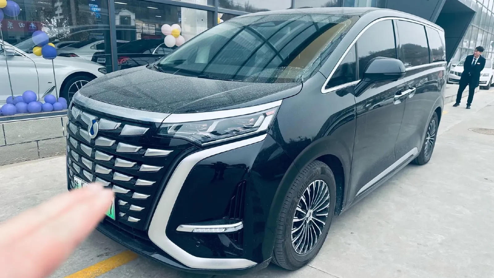 2024 Denza D9 1.5T 139HP L4 E-CVT PHEV 40KWH,autocango,china used car exporter,china ev exporter,chinese used car exporter,chinese used ev exporter