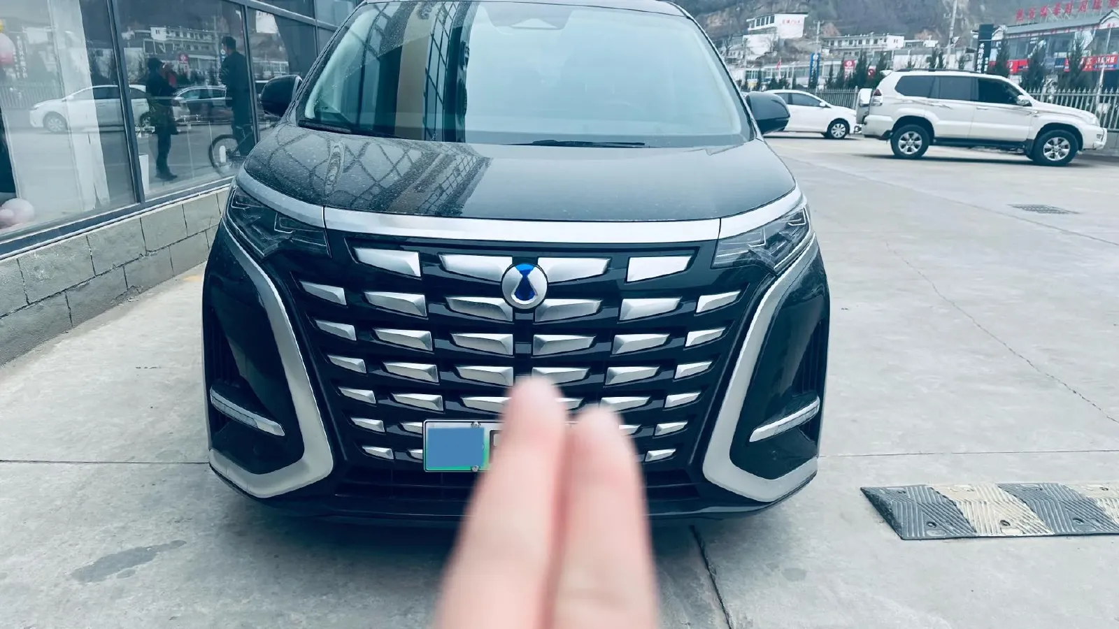 2024 Denza D9 1.5T 139HP L4 E-CVT PHEV 40KWH,autocango,china used car exporter,china ev exporter,chinese used car exporter,chinese used ev exporter