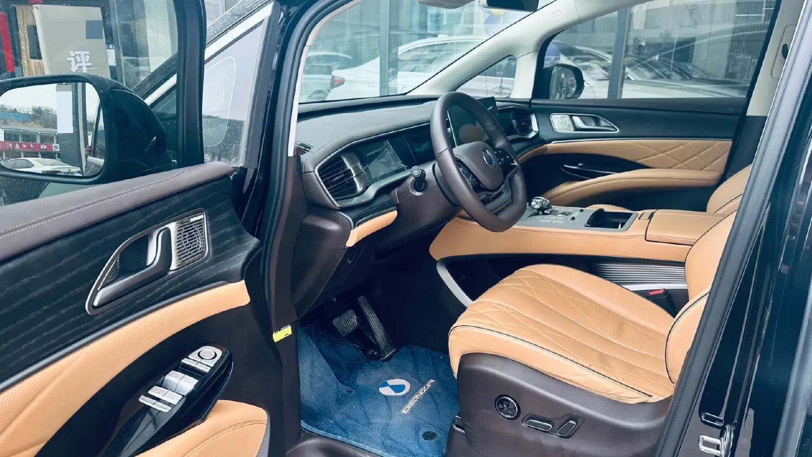 2024 Denza D9 1.5T 139HP L4 E-CVT PHEV 40KWH,autocango,china used car exporter,china ev exporter,chinese used car exporter,chinese used ev exporter