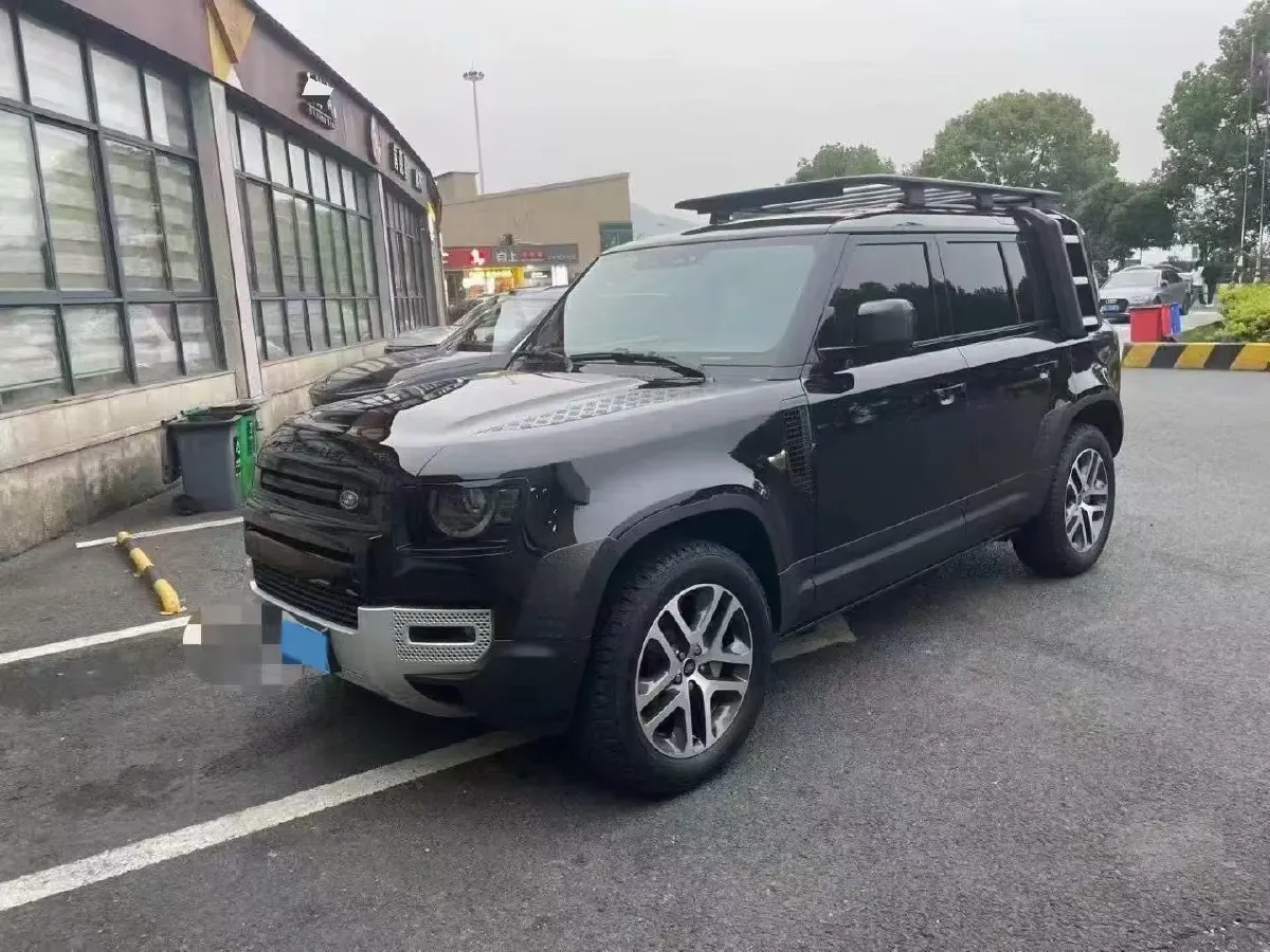 2022 Land Rover Defender 3.0T 400HP L6 8AT,autocango,china used car exporter,china ev exporter,chinese used car exporter,chinese used ev exporter