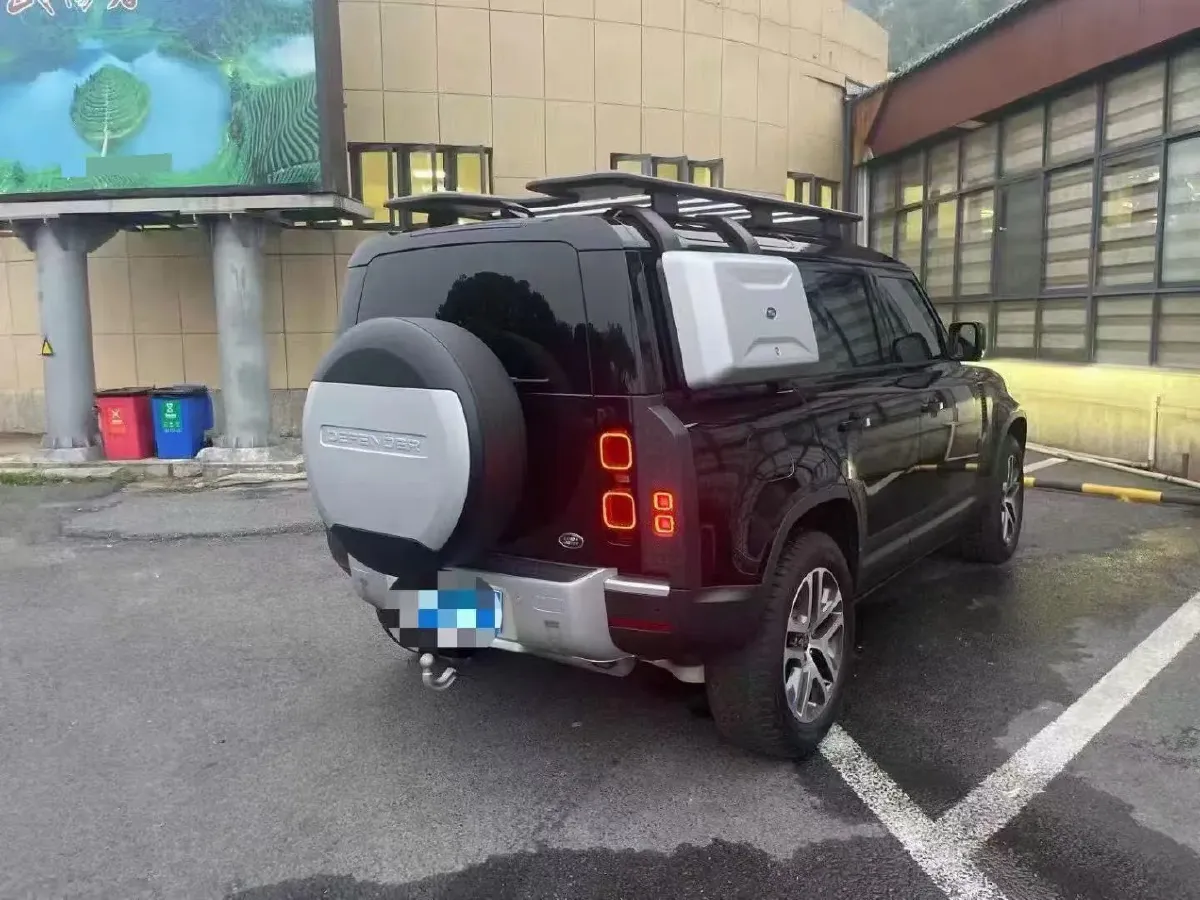 2022 Land Rover Defender 3.0T 400HP L6 8AT,autocango,china used car exporter,china ev exporter,chinese used car exporter,chinese used ev exporter