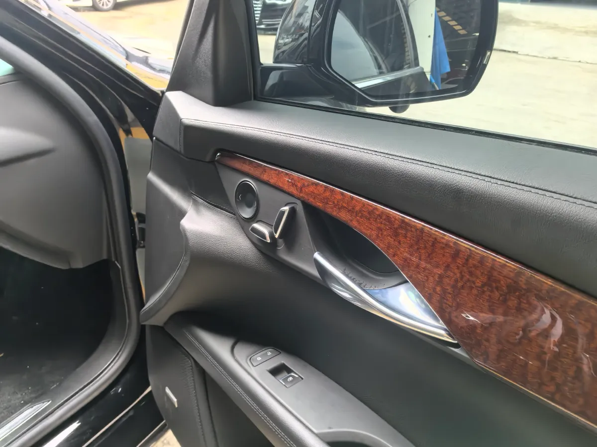 2021 Cadillac CT6 2.0T 237HP L4 10AT,autocango,china used car exporter,china ev exporter,chinese used car exporter,chinese used ev exporter