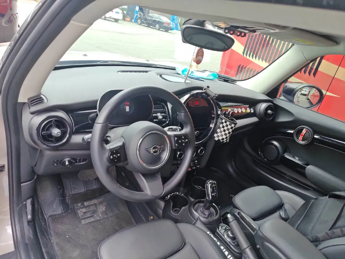 2022 MINI MINI 1.5T 136HP L3 7DCT,autocango,china used car exporter,china ev exporter,chinese used car exporter,chinese used ev exporter